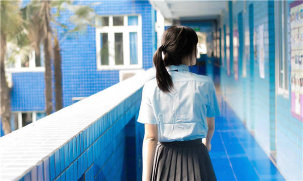 西林如何找到一个可以帮助我生孩子的女人？